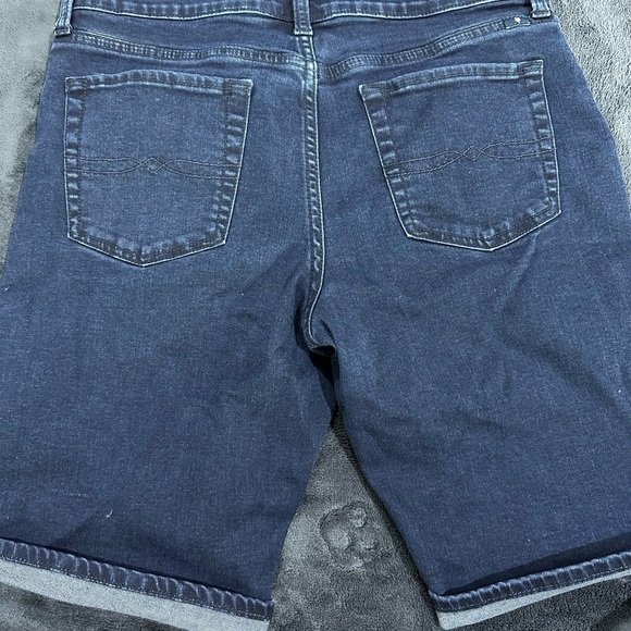 Lucky Brand Bermuda Shorts - Picture 7 of 8